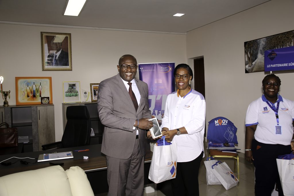 MOOV AFRICA CHEZ VOUS: ETAPE DE L&rsquo;UNIVERSITE DE BOUAKE